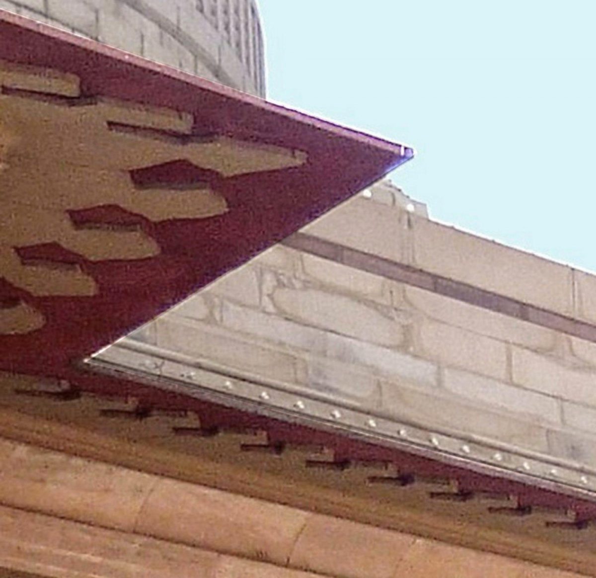 Viceroy Underroof Cropped